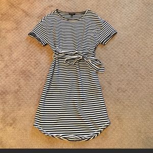 Striped Tie Dress / Lucky